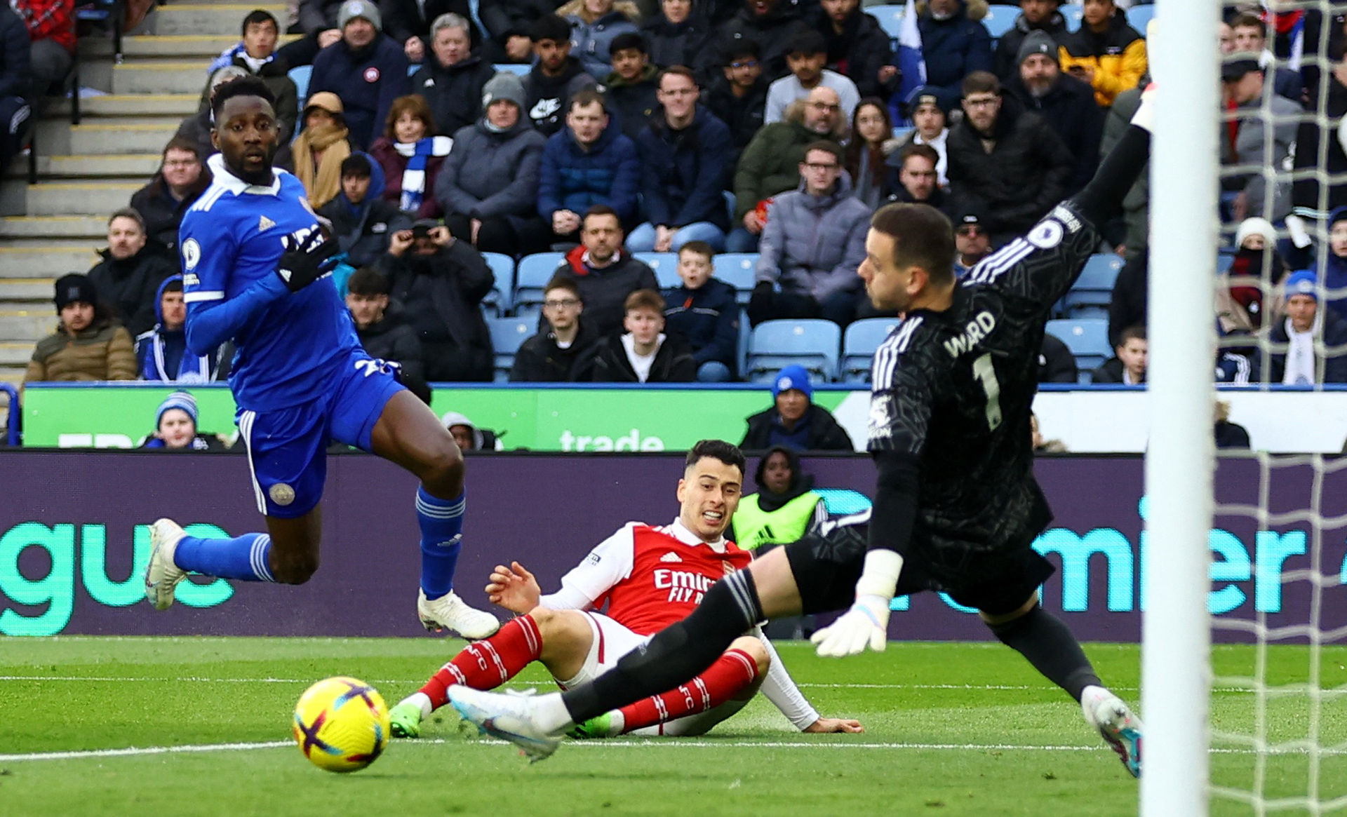 火热！凯恩全场数据：2射2正进2球，传球成功率81.8％（状态爆棚！凯恩全场2射2正梅开二度，传球成功率81.8%）